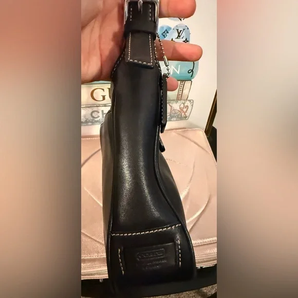 Vintage Coach Hamptons Legacy Hobo (style #7789) in smooth black leather. 🔥 - Picture 9 of 15